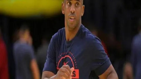 北京队遭浙江逆转，方硕得分低迷，周琦缺席，三分球命中率惨淡